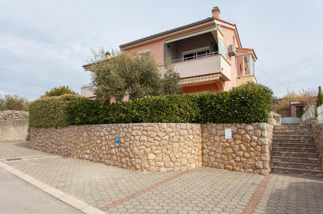 Happy Point Krk Town Exterior foto